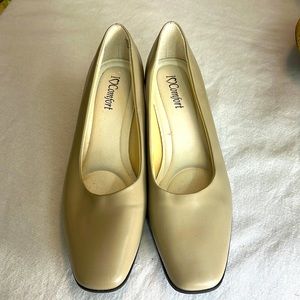 ⭐️ I ♥️ Comfort beige vegan leather short chunk pumps women 8M